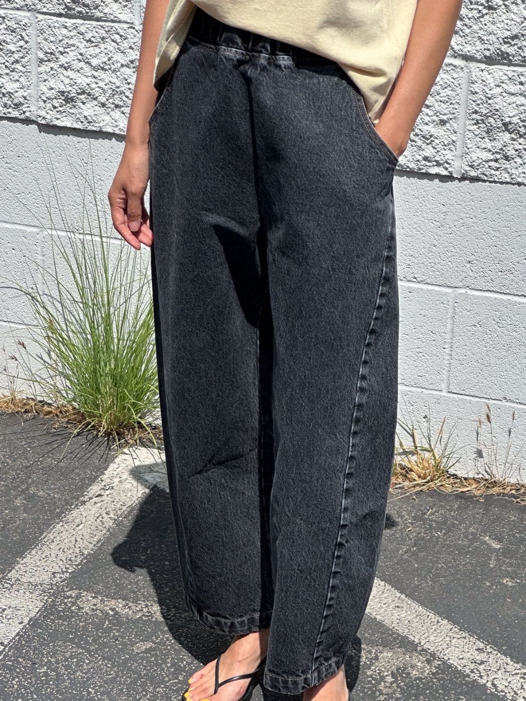 Le Bon Shoppe Arc Pants in Black Denim | Twentyseven Toronto