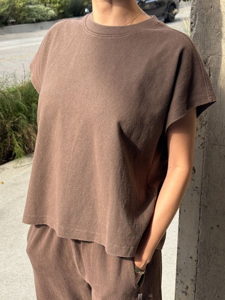 Le Bon Shoppe Jeanne Tee in Chocolate | Twentyseven Toronto