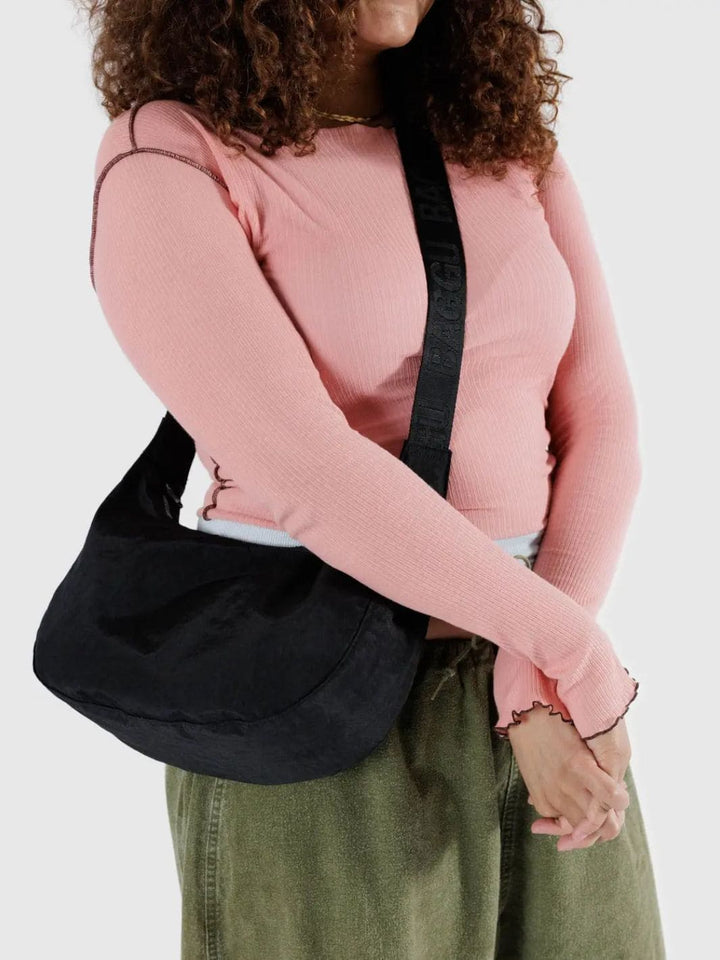 BAGGU Medium Nylon Crescent Bag in Black | Twentyseven Toronto