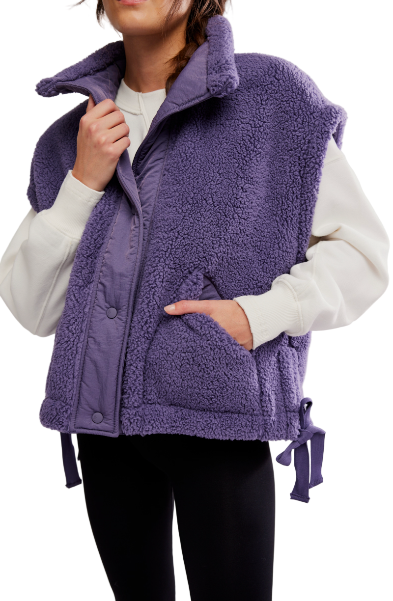 Scout it Out Vest- Graphite