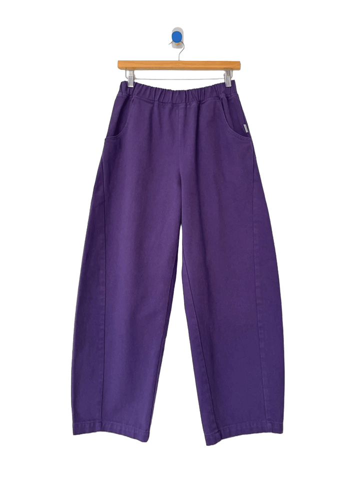 Le Bon Shoppe Arc Pants in Eggplant with elastic waistband and curved side pockets | Twentyseven Toronto