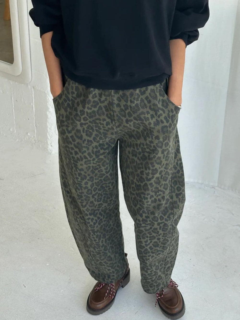 Le Bon Shoppe Arc Pants in Fern Leopard | Twentyseven Toronto