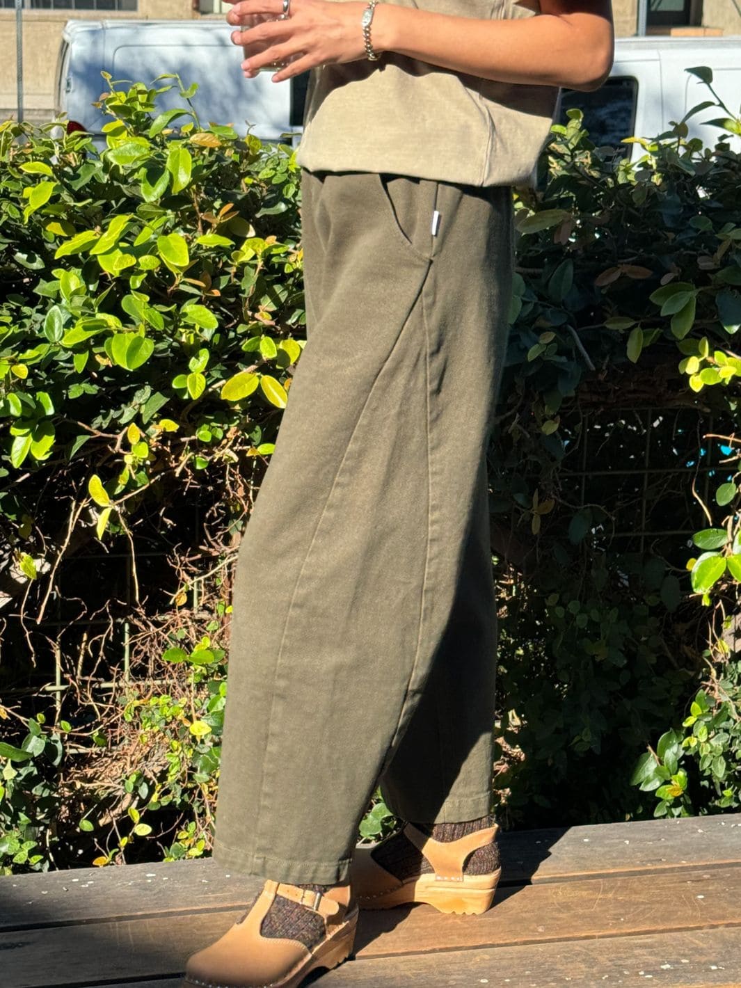 Le Bon Shoppe Arc Pants in Olive | Twentyseven Toronto