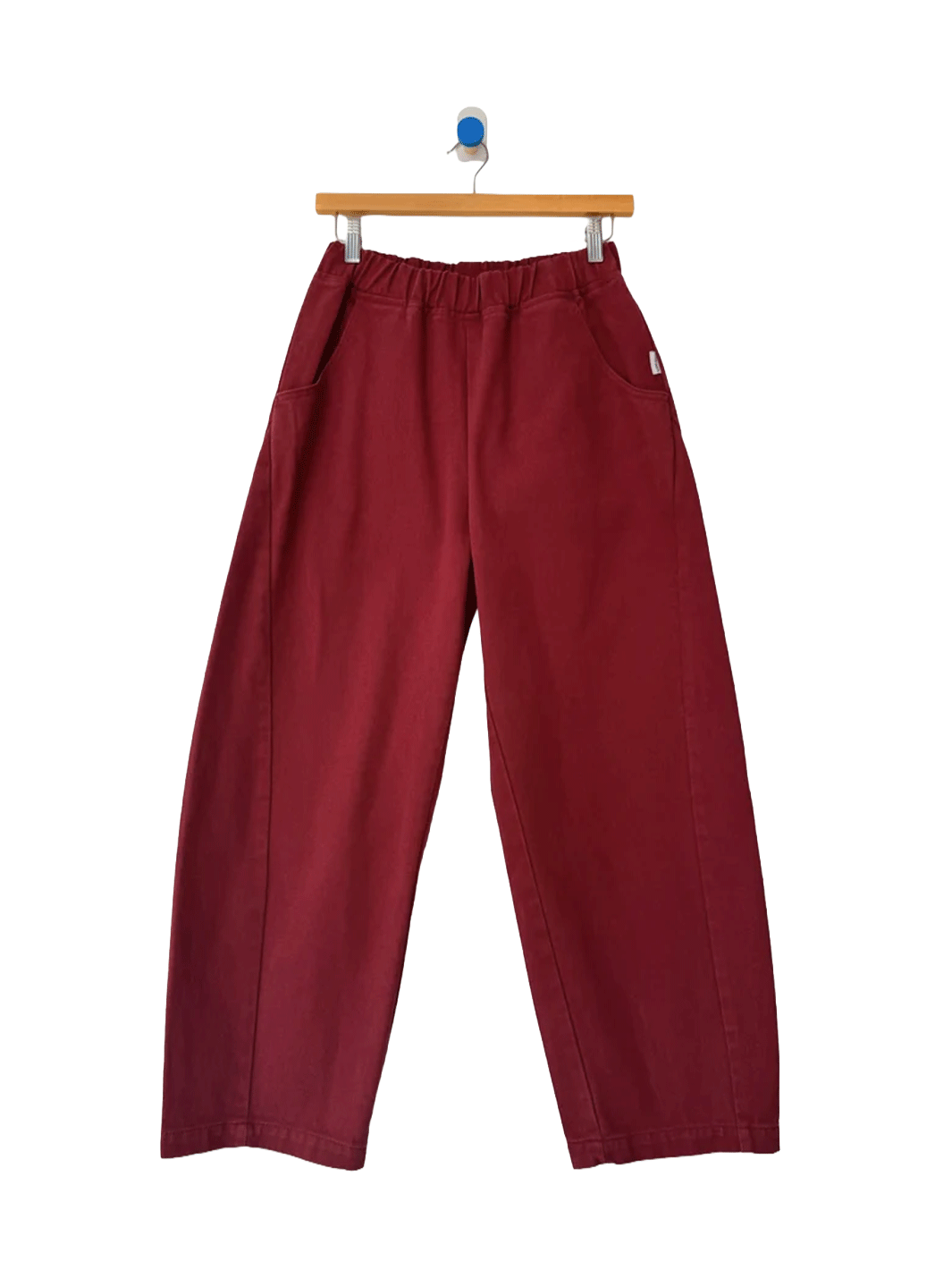 Le Bon Shoppe Arc Pants in Oxblood with elastic waistband, curved pockets and relaxed tapered leg | Twentyseven Toronto