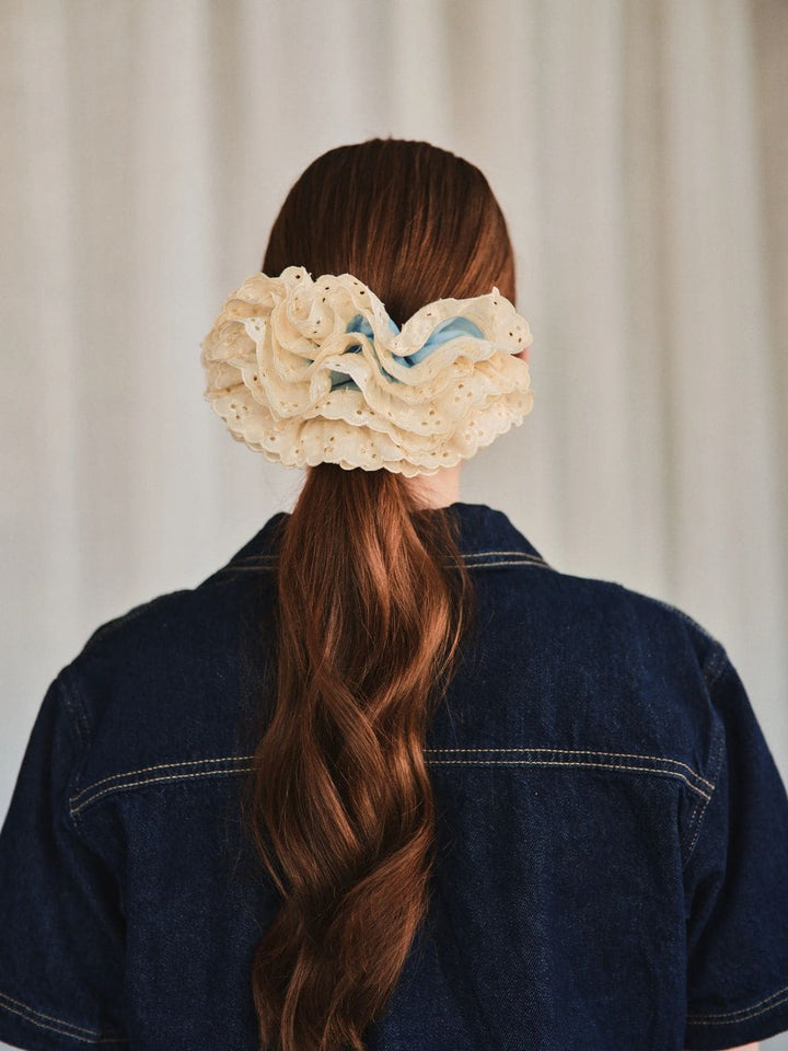 Twentyseven Toronto - Heirloom Hats Azalea - Oversized Linen Pom On Comb - Light Blue