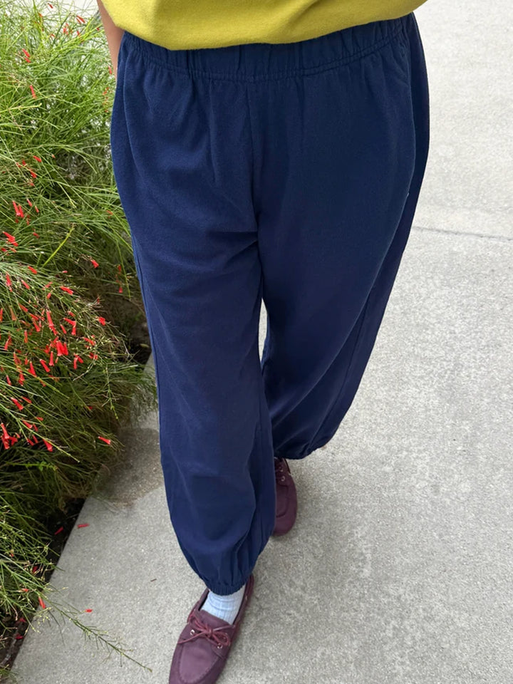 Close-up of the Le Bon Shoppe Balloon Pants in Midnight, showing the elastic waistband and relaxed balloon silhouette | Twentyseven Toronto