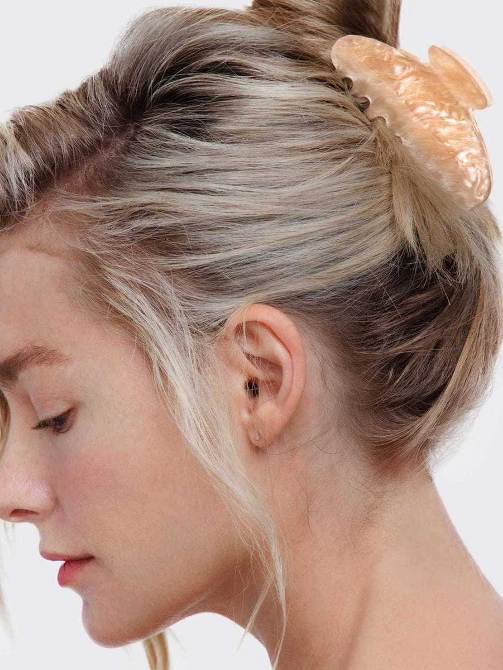 KITSCH Eco-Friendly Blonde Marble Claw Clip | Twentyseven Toronto