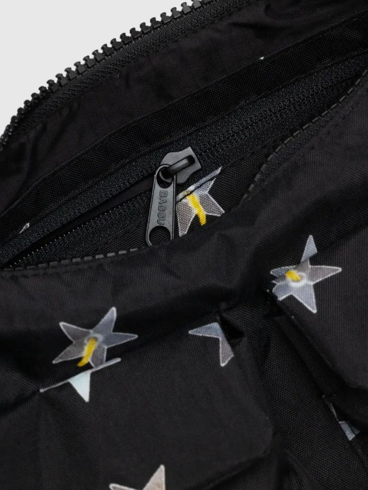 BAGGU Cargo Shoulder Bag in Stars | Twentyseven Toronto