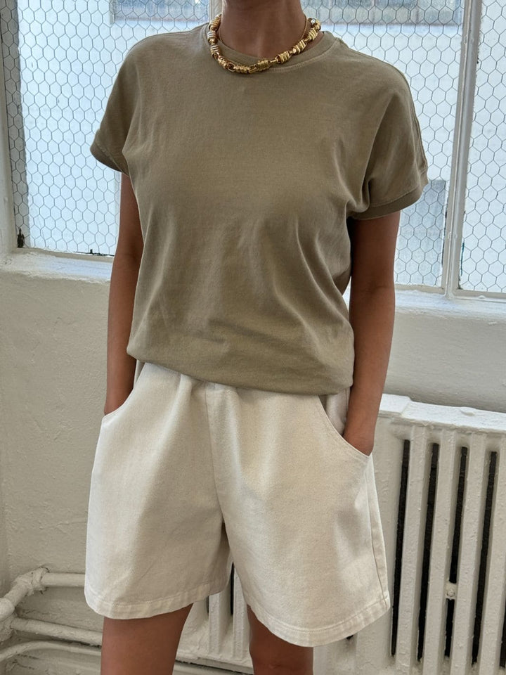 Le Bon Shoppe City Shorts in Naturel | Twentyseven Toronto