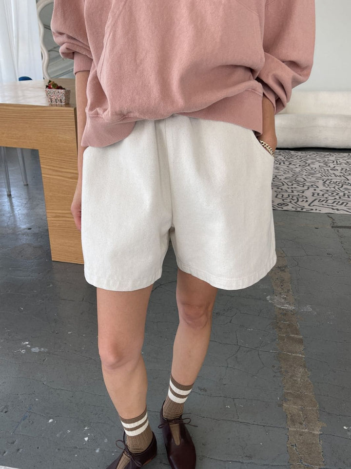 Le Bon Shoppe City Shorts in Naturel | Twentyseven Toronto