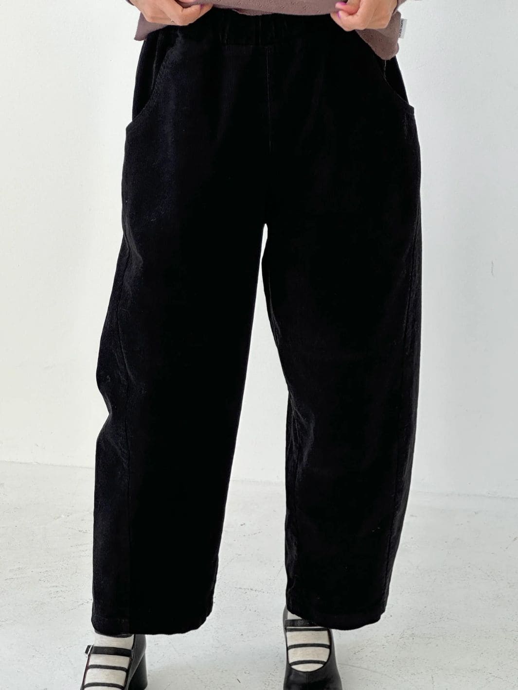 Le Bon Shoppe Corduroy Arc Pants in Black | Twentyseven Toronto