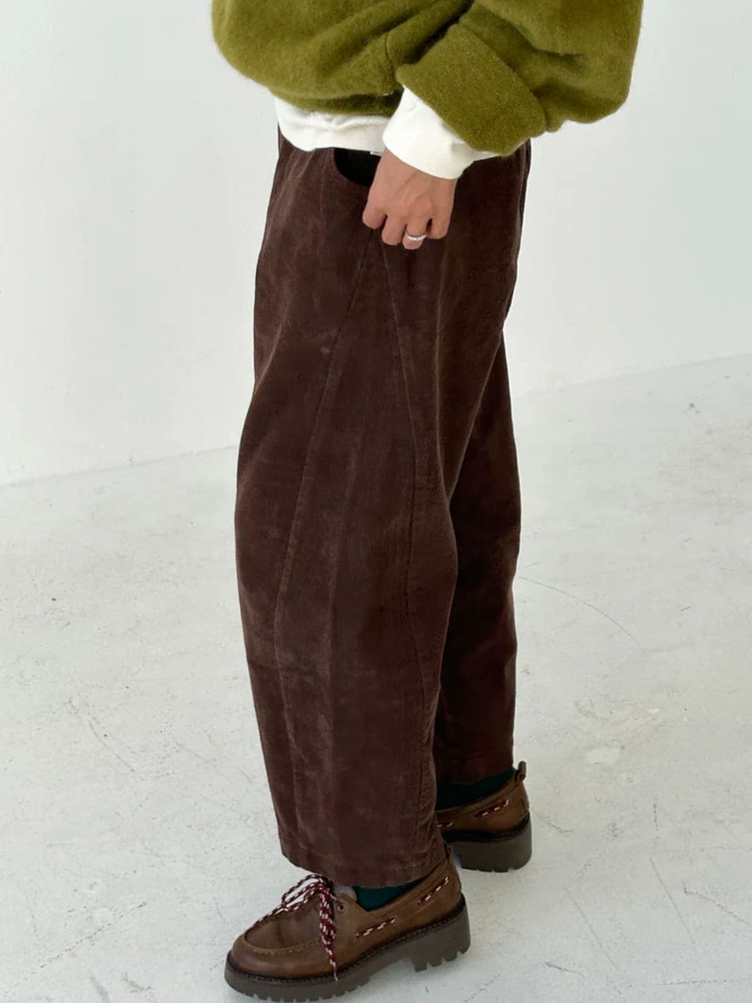 Le Bon Shoppe Corduroy Arc Pants in Chocolate | Twentyseven Toronto