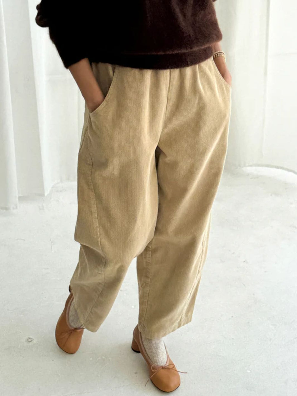Le Bon Shoppe Corduroy Arc Pants in Khaki | Twentyseven Toronto