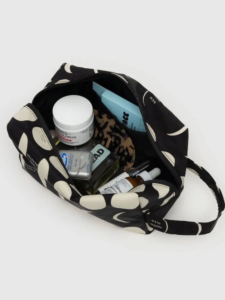 BAGGU Dopp Kit in Moon | Twentyseven Toronto