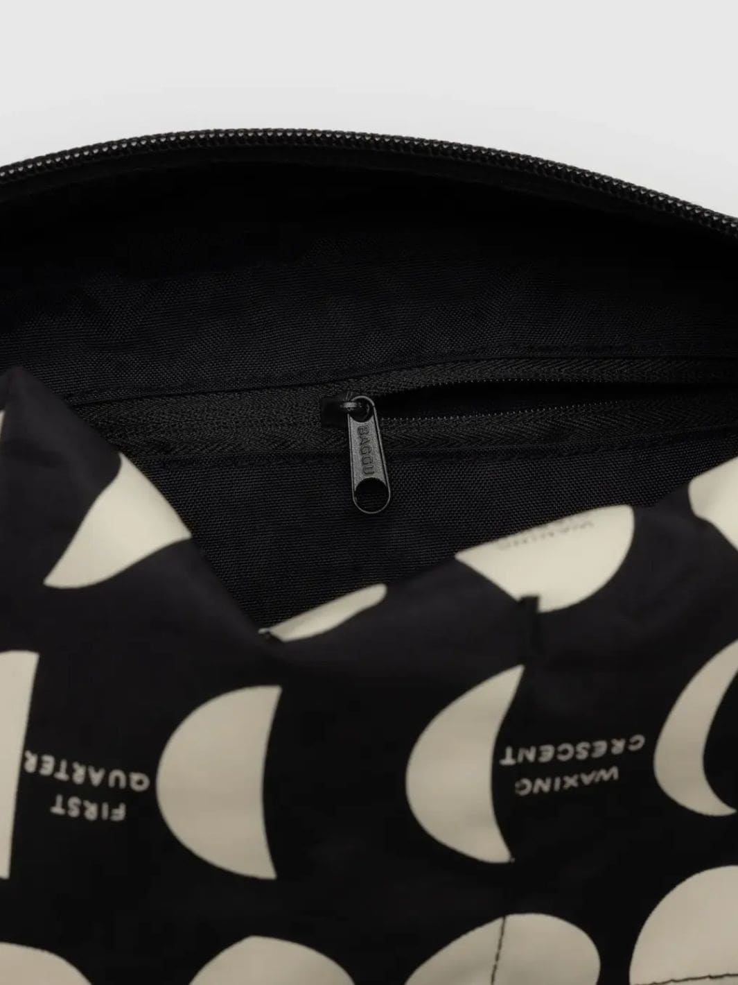 BAGGU Dopp Kit in Moon | Twentyseven Toronto