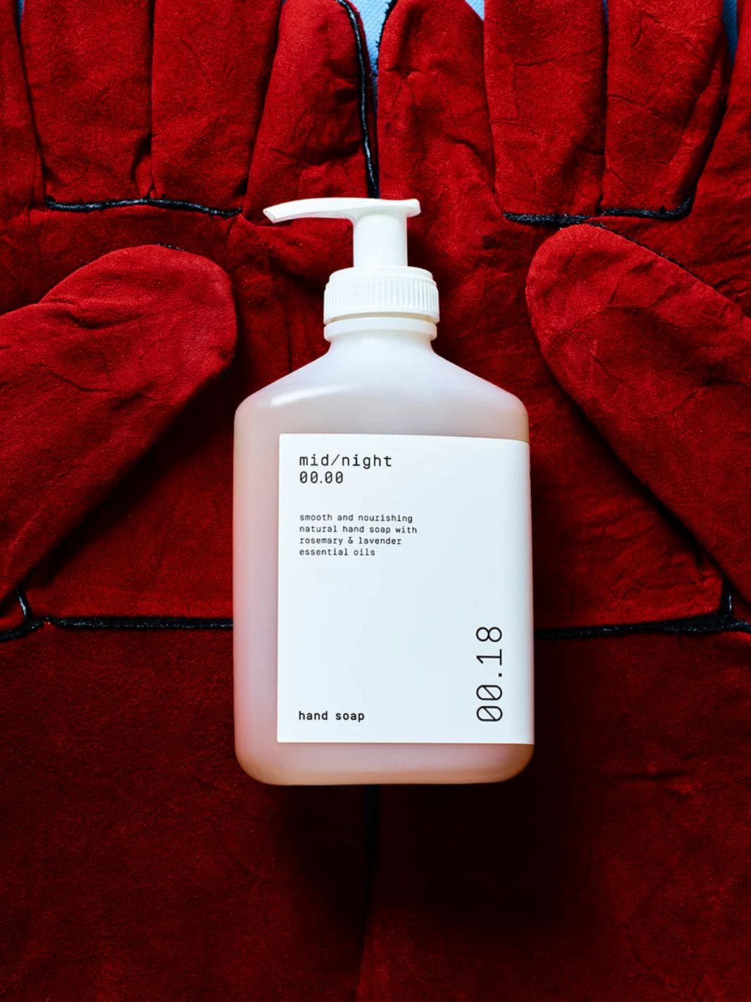 Midnight Cosmetics Hand Soap 00.18, 300ml | 10.14 Fl.Oz. | Twentyseven Toronto