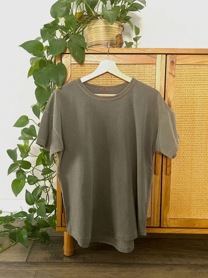 Twentyseven Toronto - Le Bon Shoppe Her Tee - Army Green