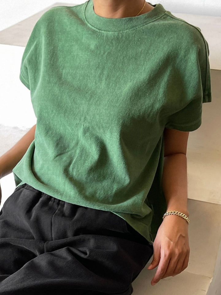Le Bon Shoppe Jeanne Tee in Basil | Twentyseven Toronto
