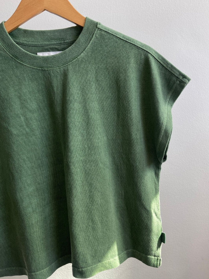 Le Bon Shoppe Jeanne Tee in Basil | Twentyseven Toronto