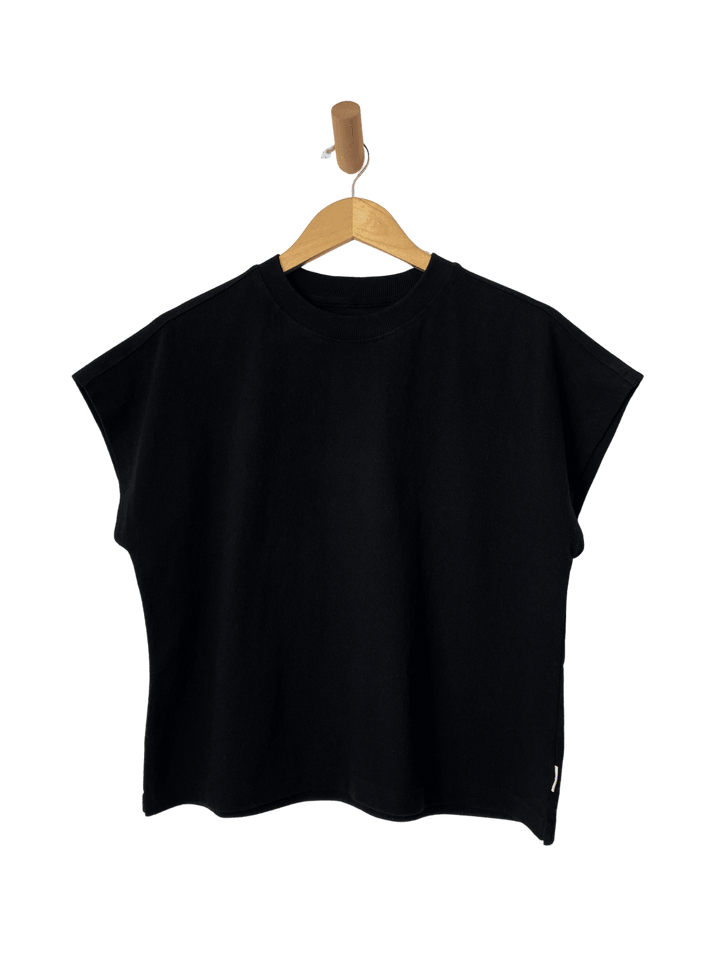 Le Bon Shoppe Jeanne Tee in Black | Twentyseven Toronto