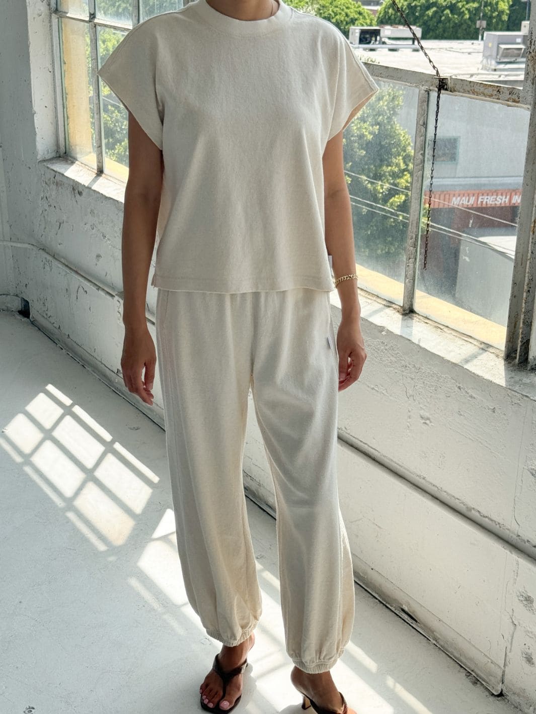 Le Bon Shoppe Jeanne Tee in Naturel | Twentyseven Toronto