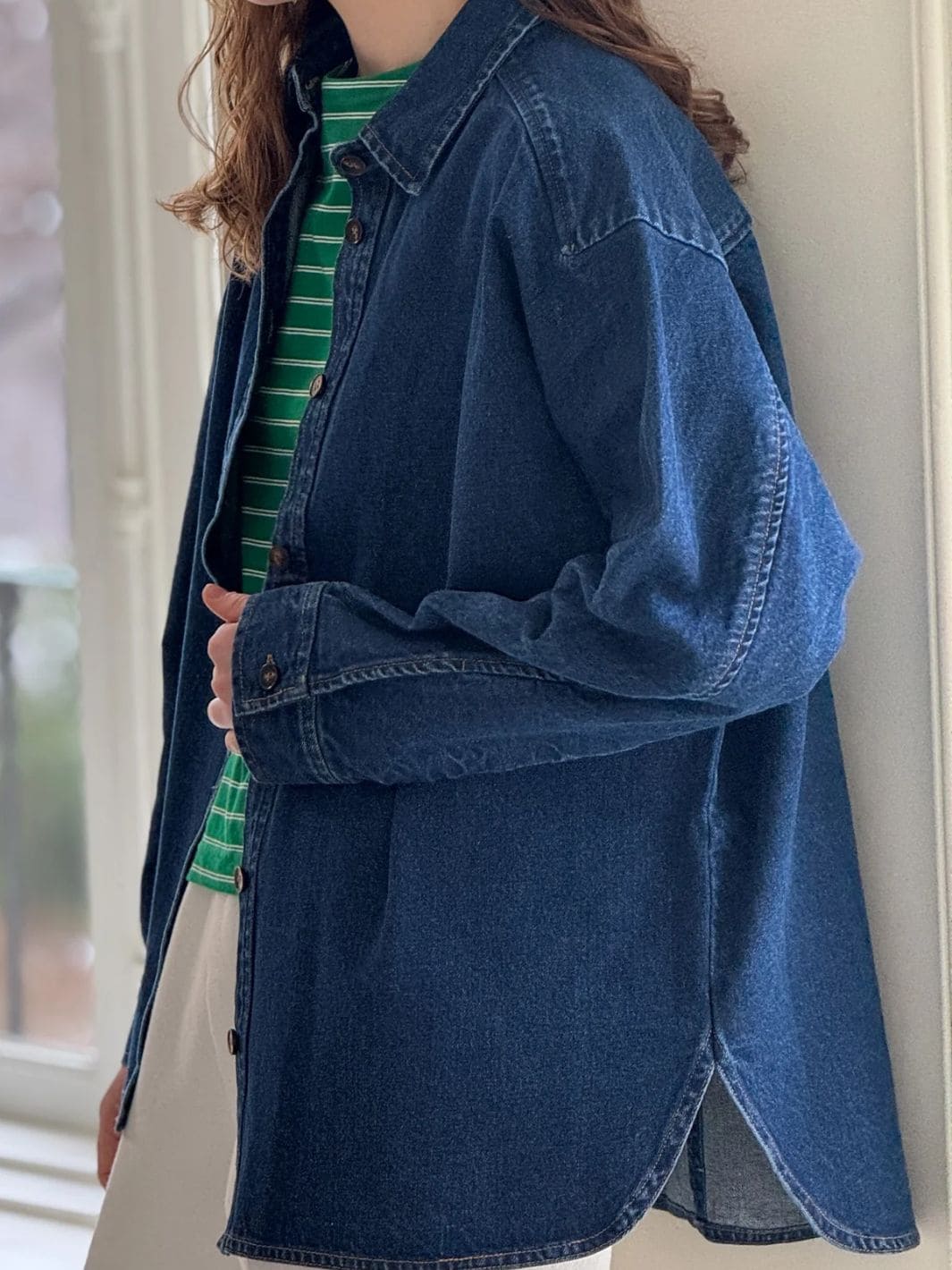 Le Bon Shoppe Owen Shirt in Dark Denim | Twentyseven Toronto