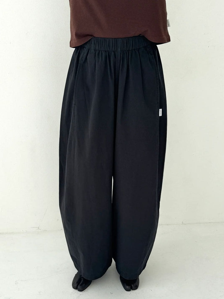 Le Bon Shoppe Parachute Pants in Black | Twentyseven Toronto