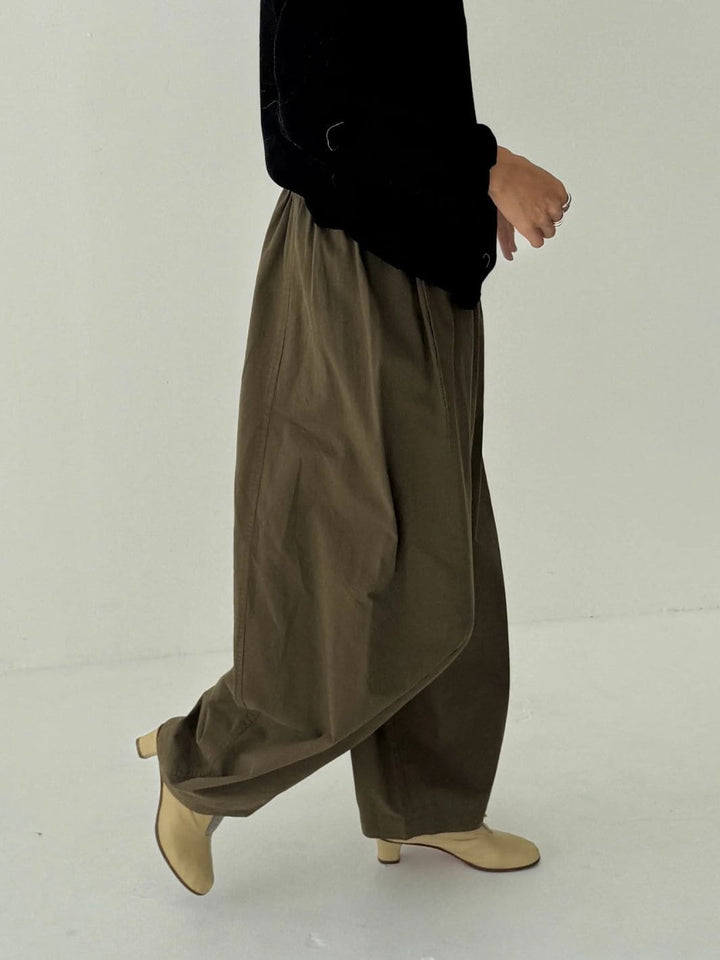 Le Bon Shoppe Parachute Pants in Olive | Twentyseven Toronto
