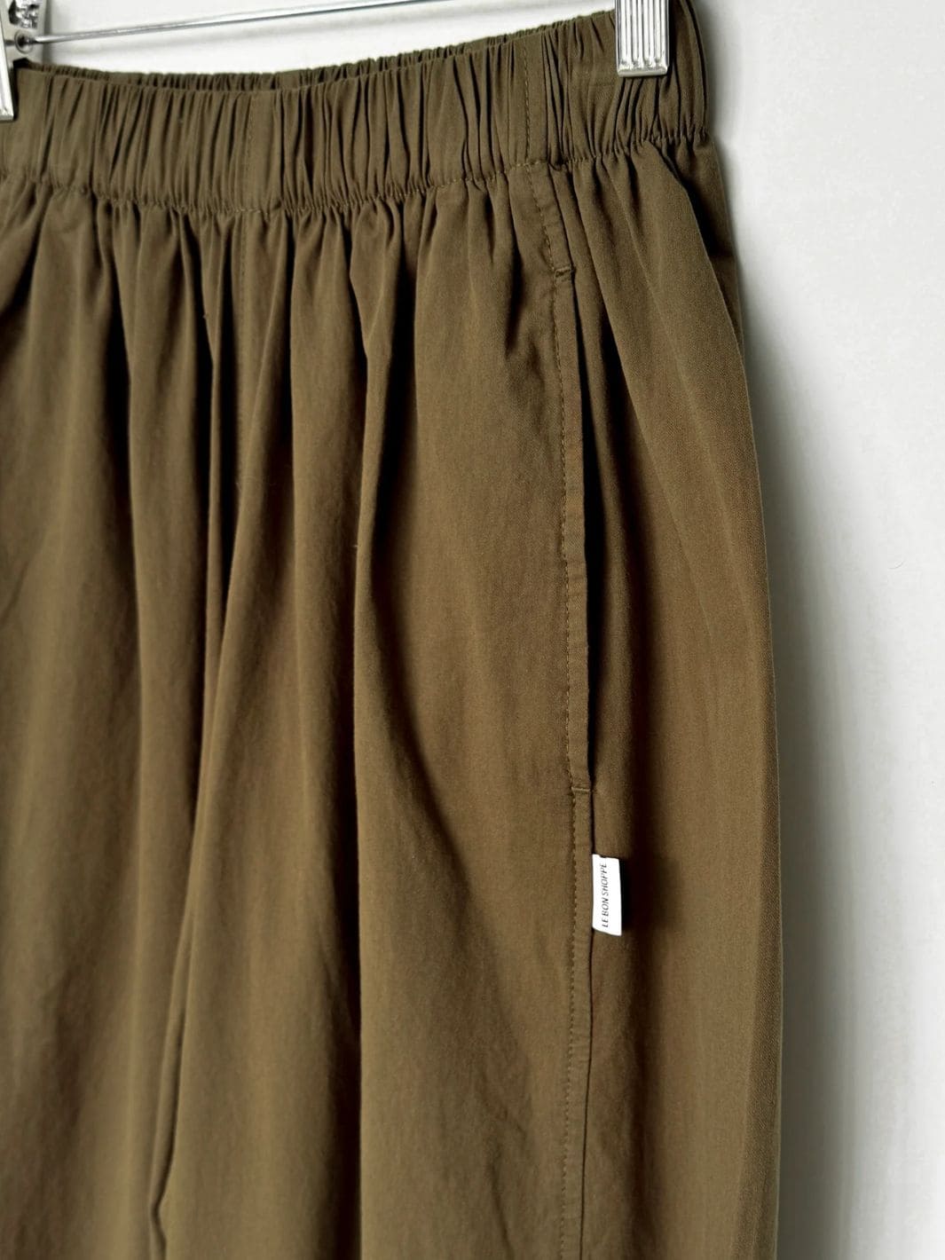 Le Bon Shoppe Parachute Pants in Olive | Twentyseven Toronto