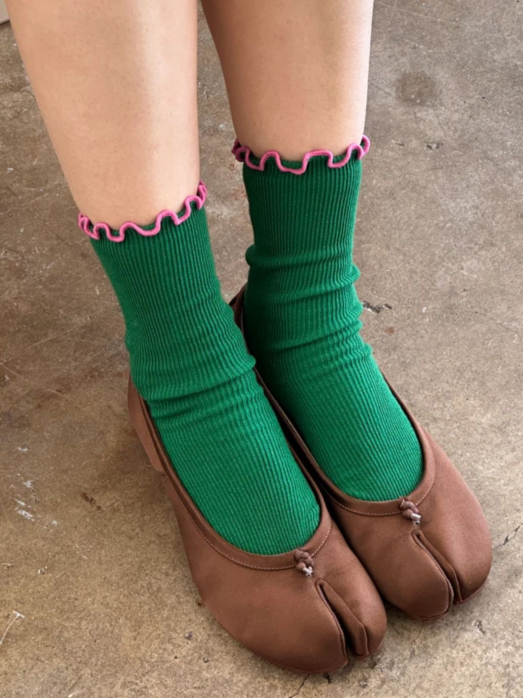Le Bon Shoppe Ruffled Modal Socks in Spinach / Pink Edge | Twentyseven Toronto