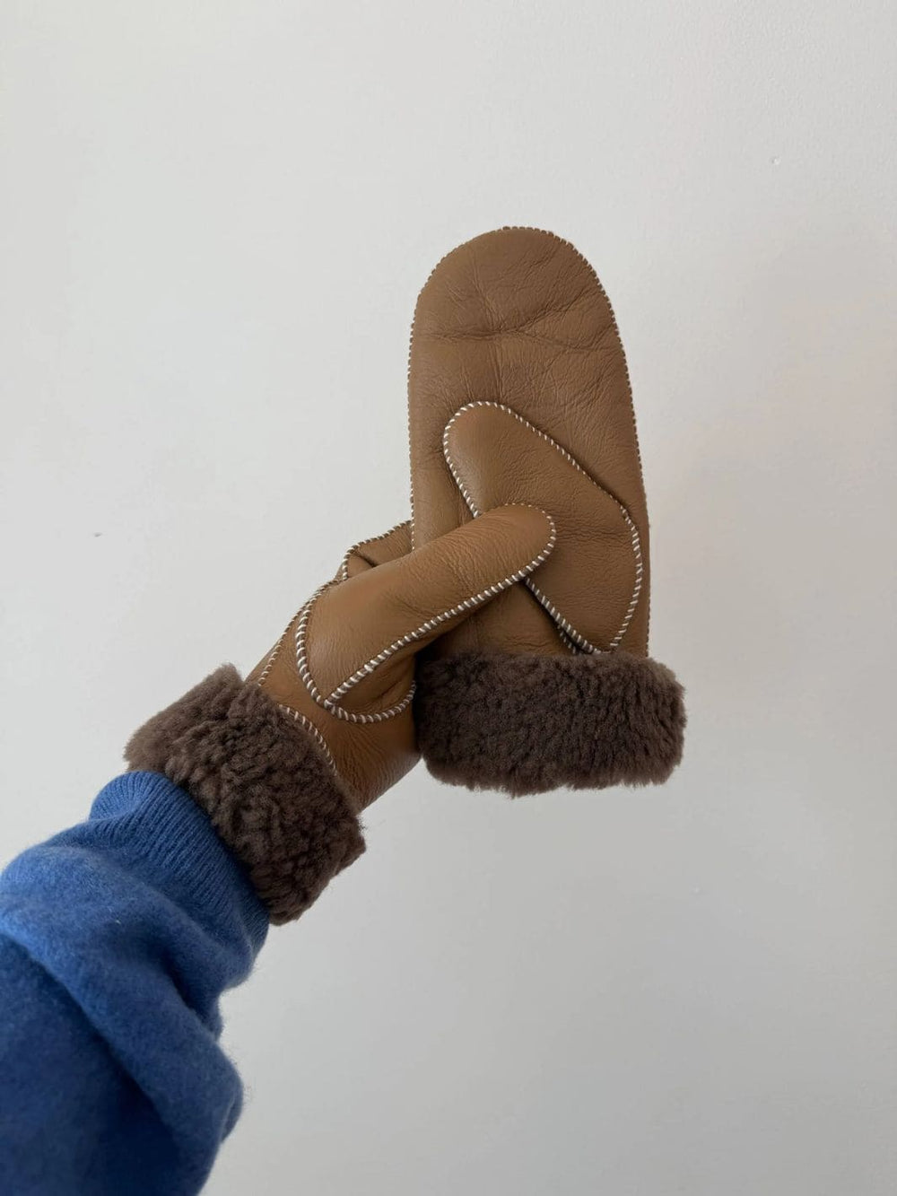 Billy Bamboo Shearling Mittens - Chocolate | Twentyseven Toronto