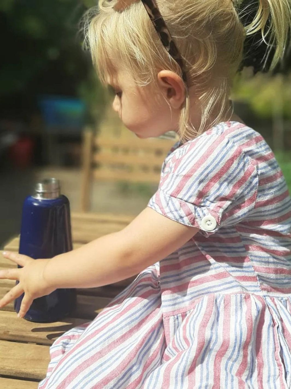 Lund London Skittle Original Water Bottle 500ml - Indigo & White | Twentyseven Toronto