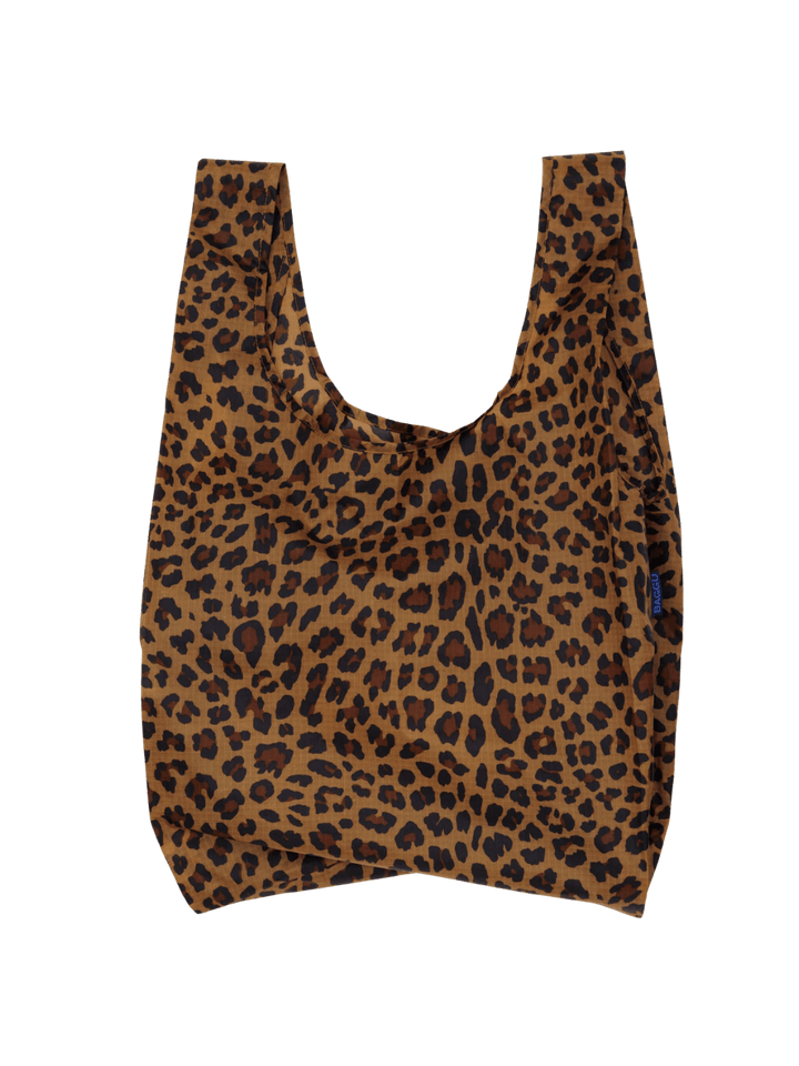 BAGGU Standard Baggu in Leopard reusable tote design and bold leopard print | Twentyseven Toronto