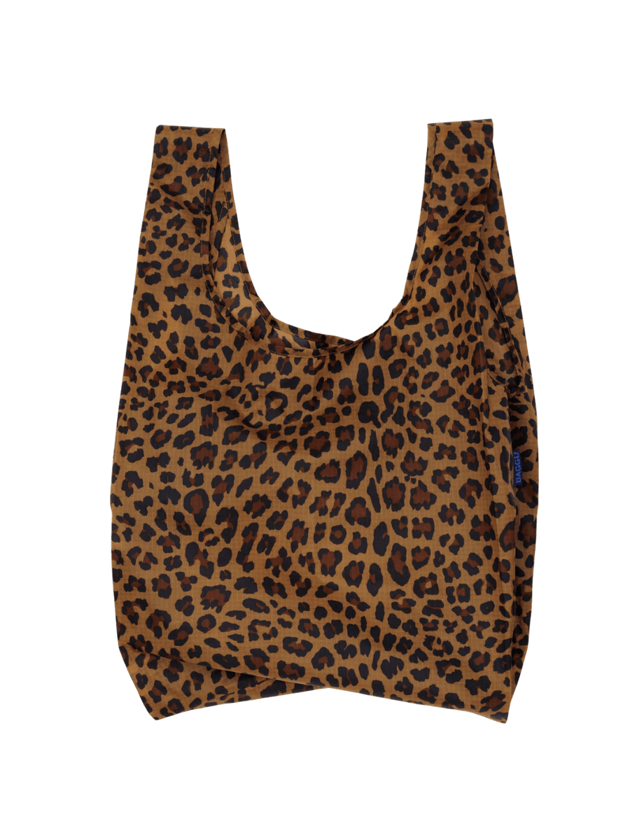 BAGGU Standard Baggu in Leopard reusable tote design and bold leopard print | Twentyseven Toronto