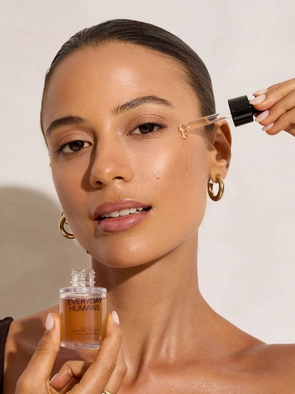 Everyday Humans Sun Blush Glowing Self-Tan Drops in Medium/Dark | Twentyseven Toronto