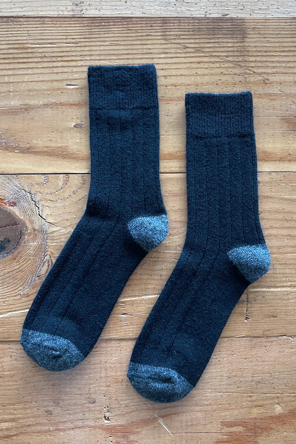 Twentyseven Toronto - Le Bon Shoppe Classic Cashmere Socks - Black